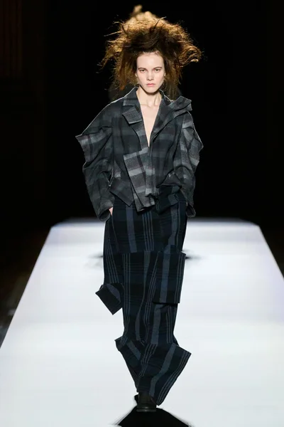 Look 22